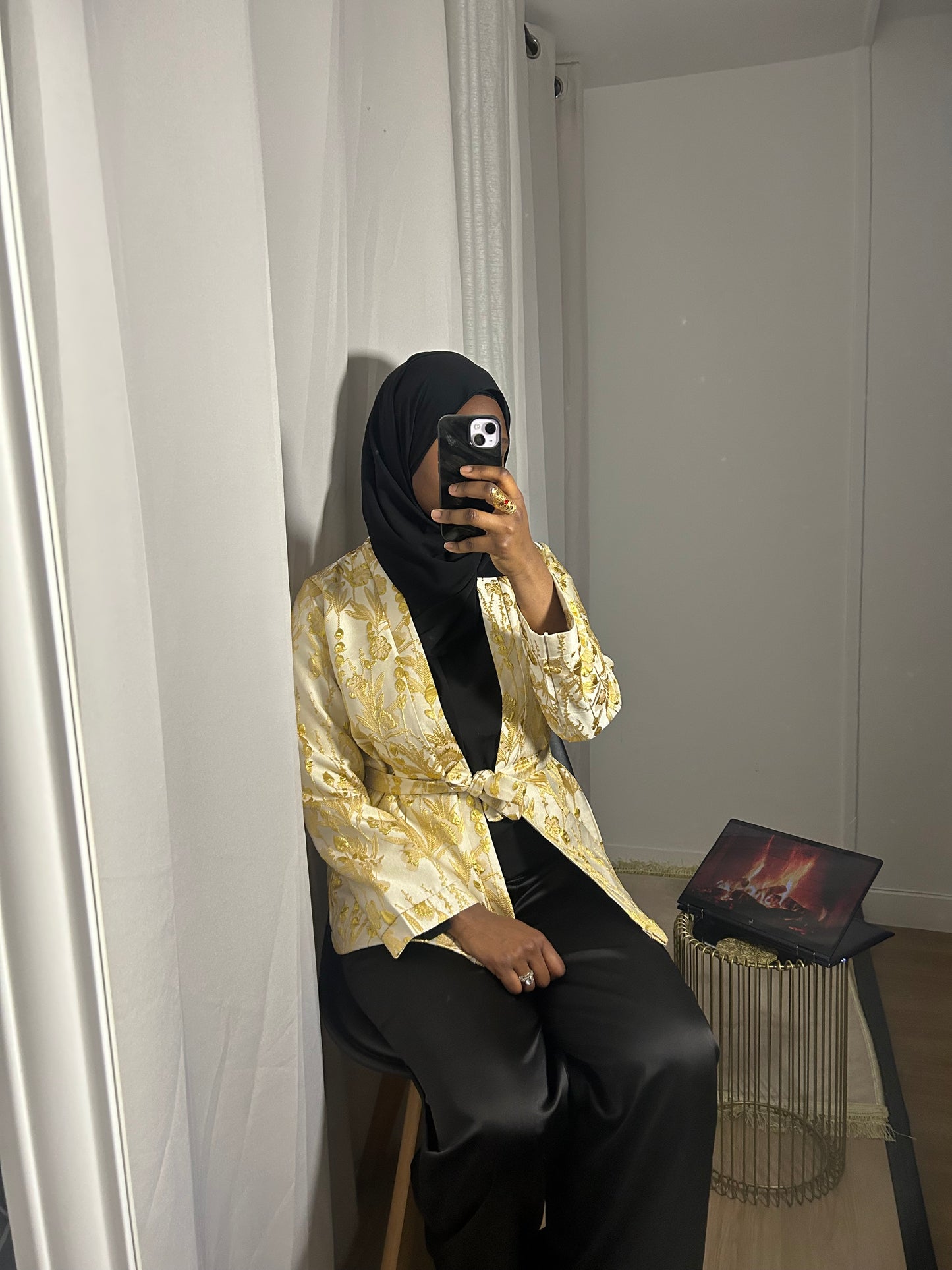 kimono court brocard doré